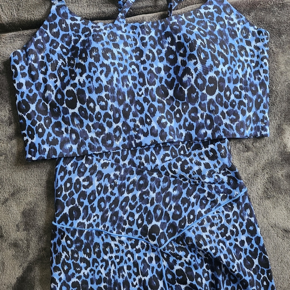 Aerie real me crossover leggings and sports bra nwot